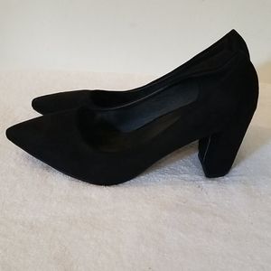 BEAUTIFUL BLACK LADIES VELVET SHOE